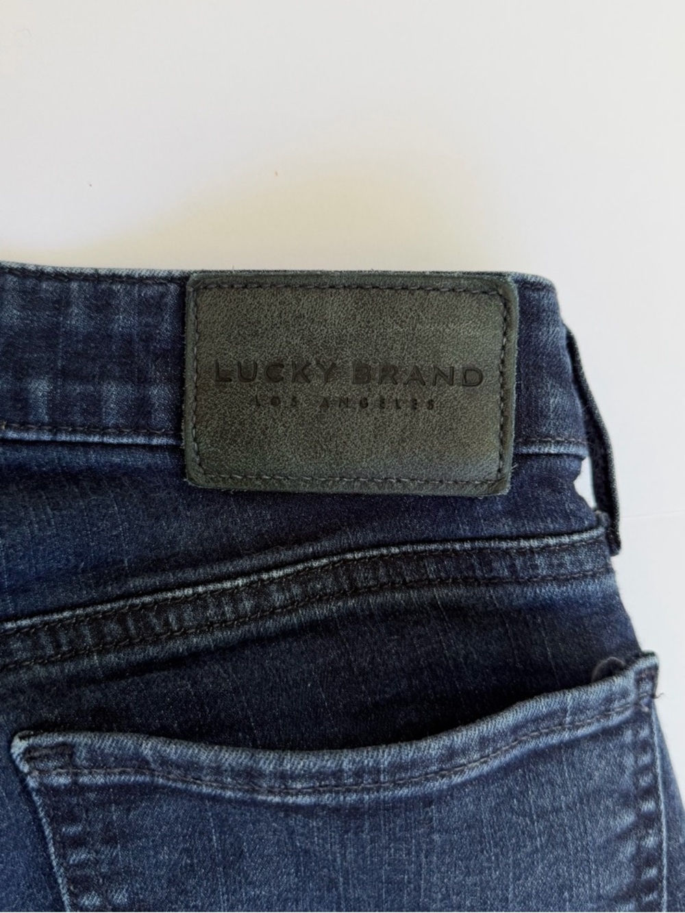 Women’s Lucky Brand 🍀 Denim Jeans
Mid Rise Straight Sweet Size 8/29R​ - Picture 13 of 13